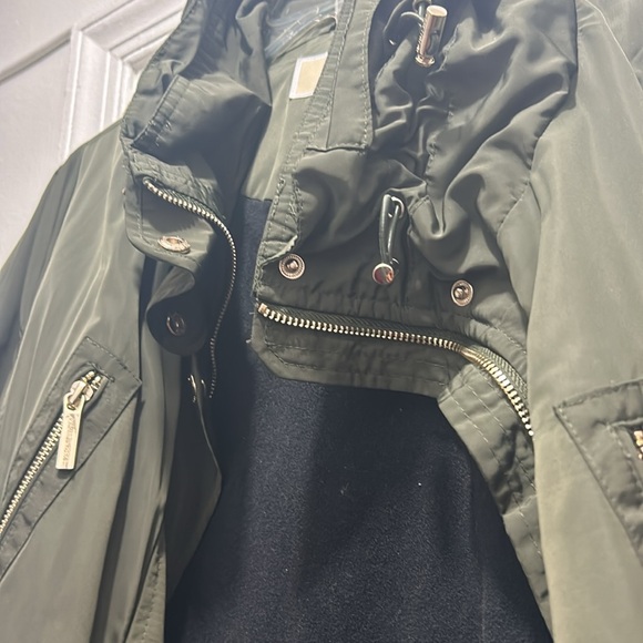 Authentic NWOT Michael Kors jacket . Very Nice & warm. - Picture 12 of 13